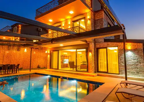 Merkeze Yakın Villalar