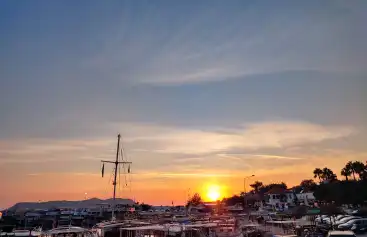 Villa Misafirleri İçin Yerel Rehberlerin Önemi