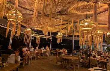 Mum Işığında Yemekler: Çiftler İçin En İyi Restoranlar