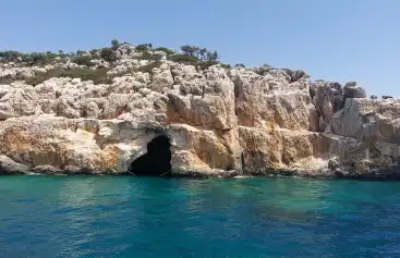 Üzümlü' nün Tarihi: Tarihi Görülmesi Gereken Yerler