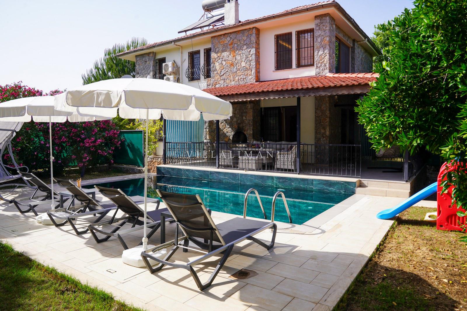 Villa Bee