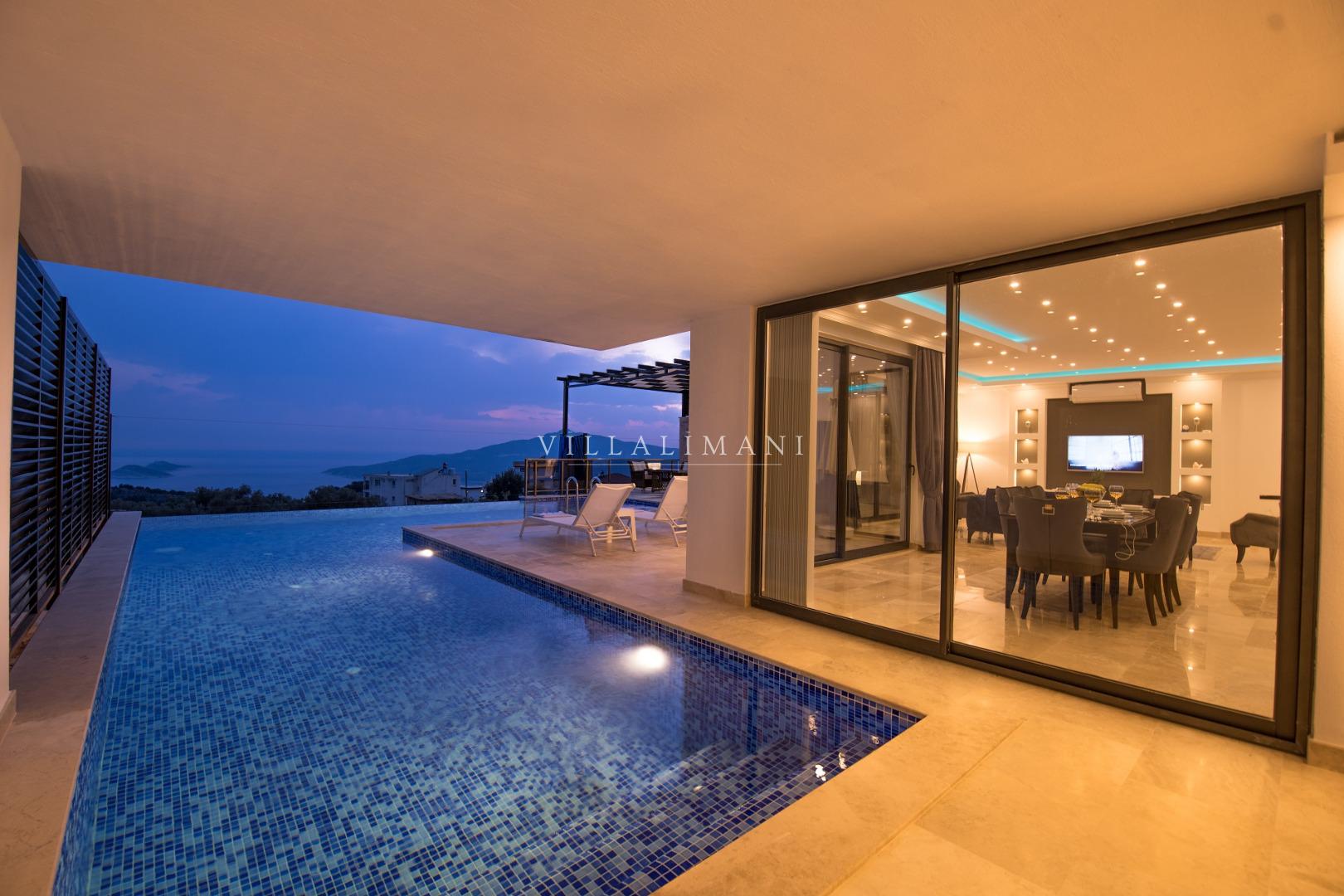 Villa Blue Siri