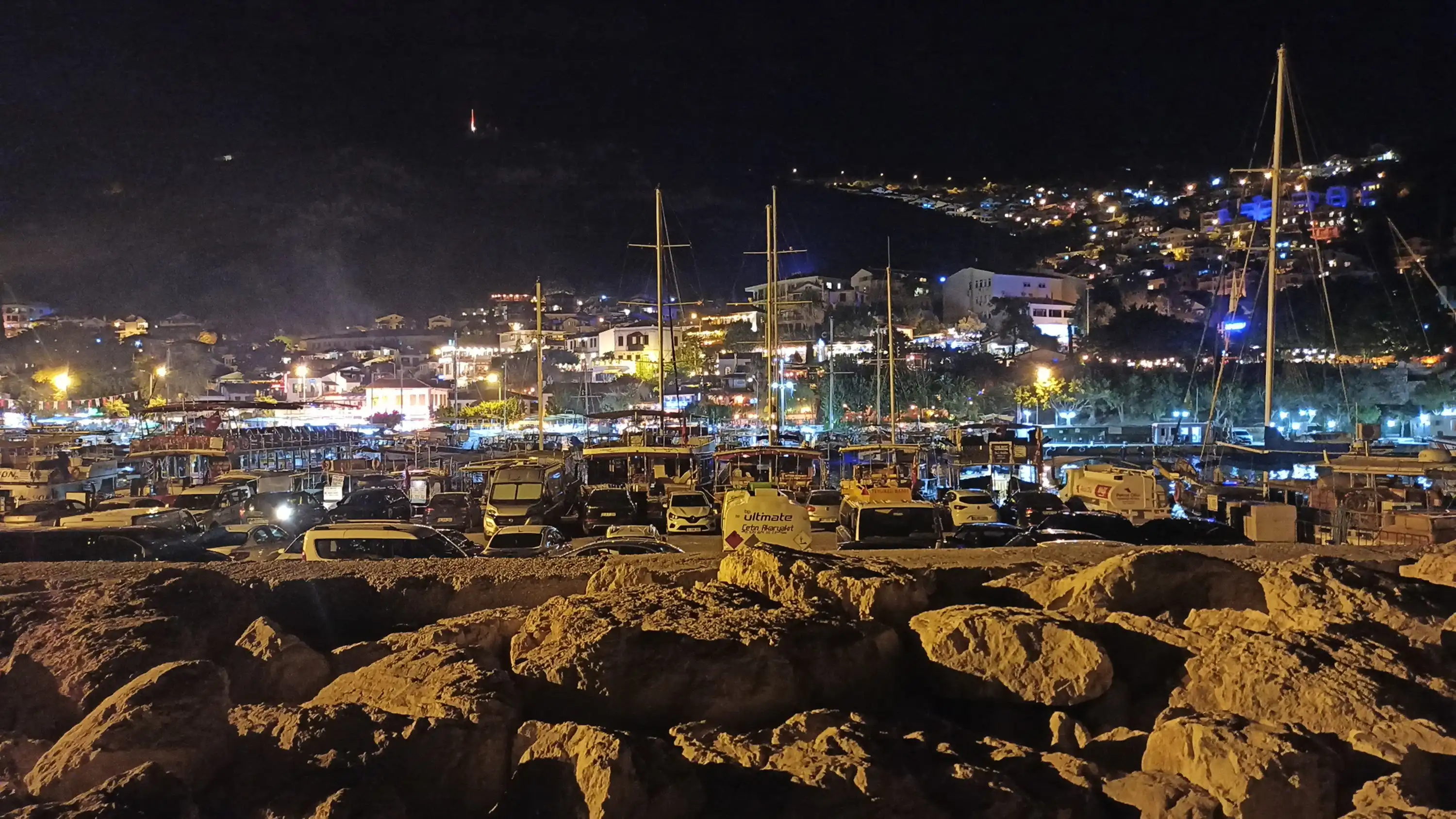 Kaş'ta Seyahat Eden Aileler İçin Teknoloji İpuçları