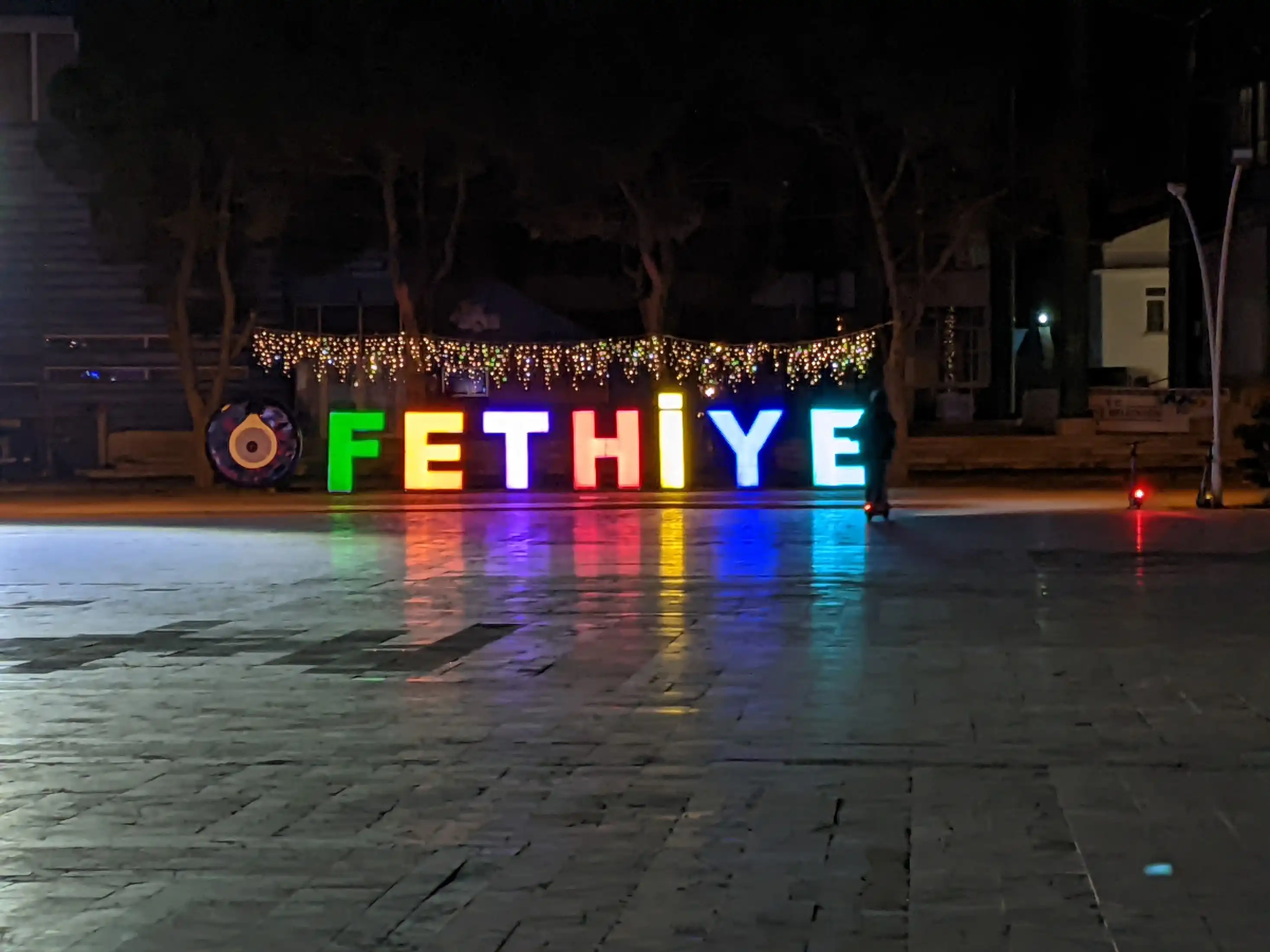 Ölüdeniz' de Bir Otelde Bir Villa Kiralamanın Avantajları