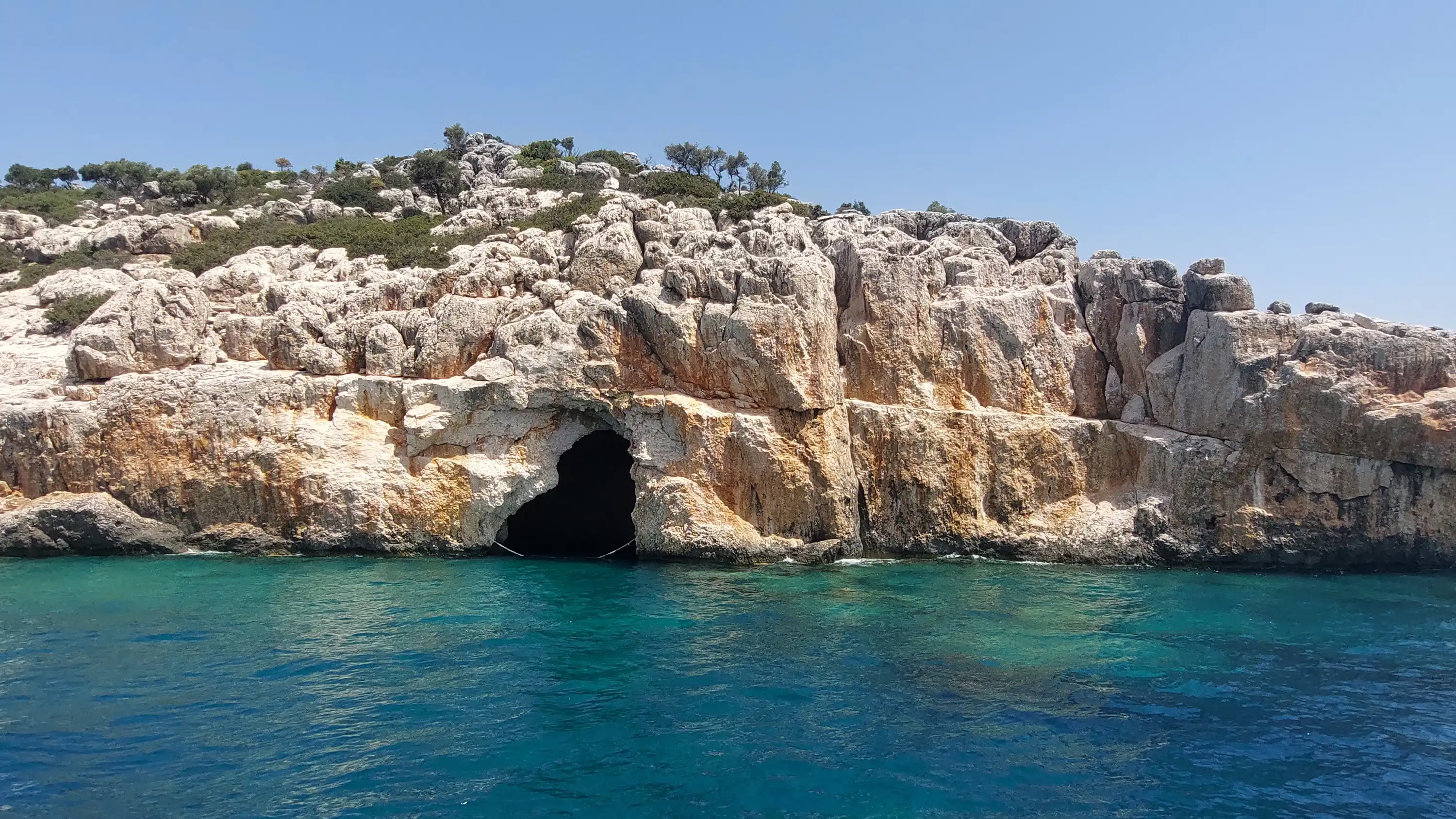 Üzümlü' nün Tarihi: Tarihi Görülmesi Gereken Yerler