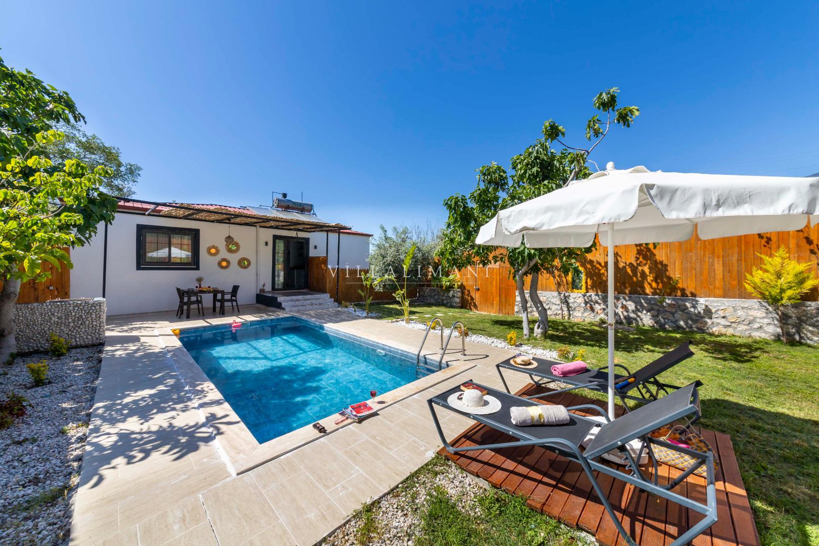 Villa Lady